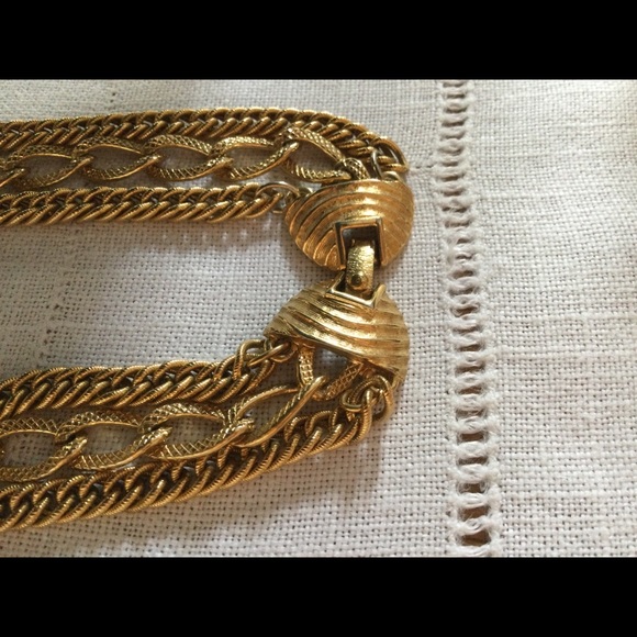 Monet Vintage Triple Str Goldtone Chain Necklace - Picture 4 of 6